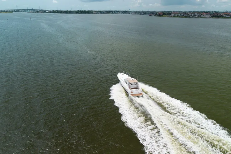Slide: The Image of Sea Ray 410 Express Cruiser 2002 - 6988687