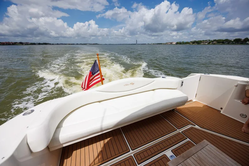 Slide: The Image of Sea Ray 410 Express Cruiser 2002 - 7241743
