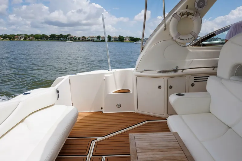 Slide: The Image of Sea Ray 410 Express Cruiser 2002 - 7241742