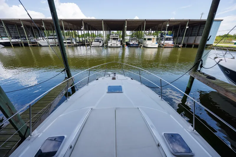 Slide: The Image of Sea Ray 410 Express Cruiser 2002 - 6988161
