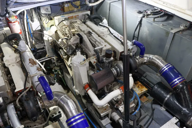 Slide: The Image of Sea Ray 410 Express Cruiser 2002 - 7241756