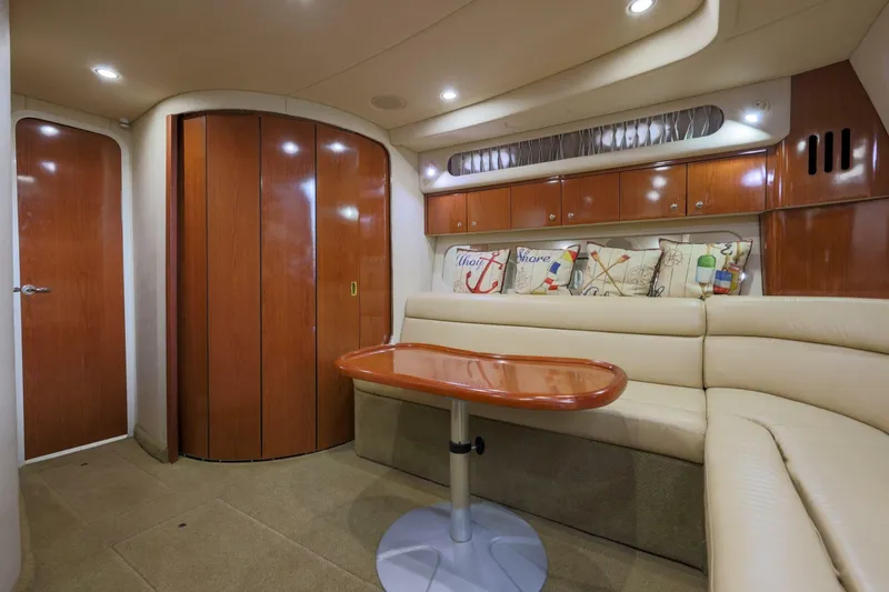 Slide: The Image of Sea Ray 410 Express Cruiser 2002 - 6988072