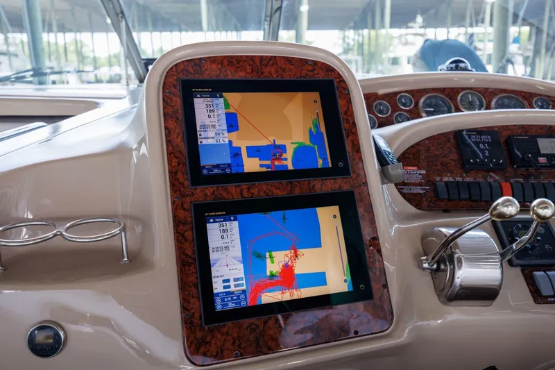 Slide: The Image of Sea Ray 410 Express Cruiser 2002 - 6988246