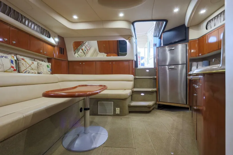 Slide: The Image of Sea Ray 410 Express Cruiser 2002 - 6988007