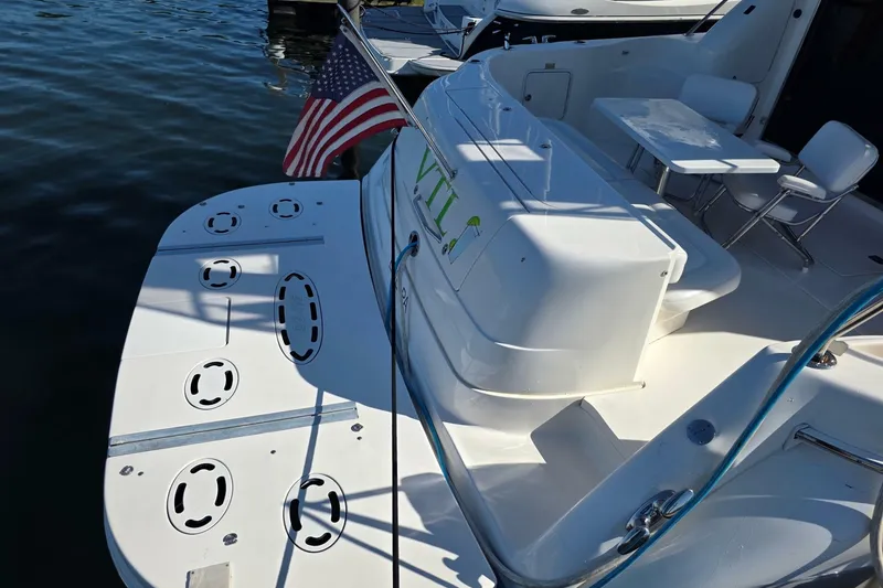 Slide: The Image of Sea Ray 560 Sedan Bridge 2002 - 6955966