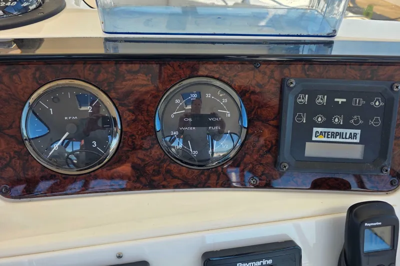 Slide: The Image of Sea Ray 560 Sedan Bridge 2002 - 6956090