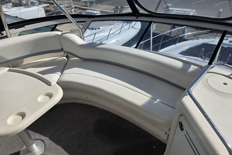 Slide: The Image of Sea Ray 560 Sedan Bridge 2002 - 6956001