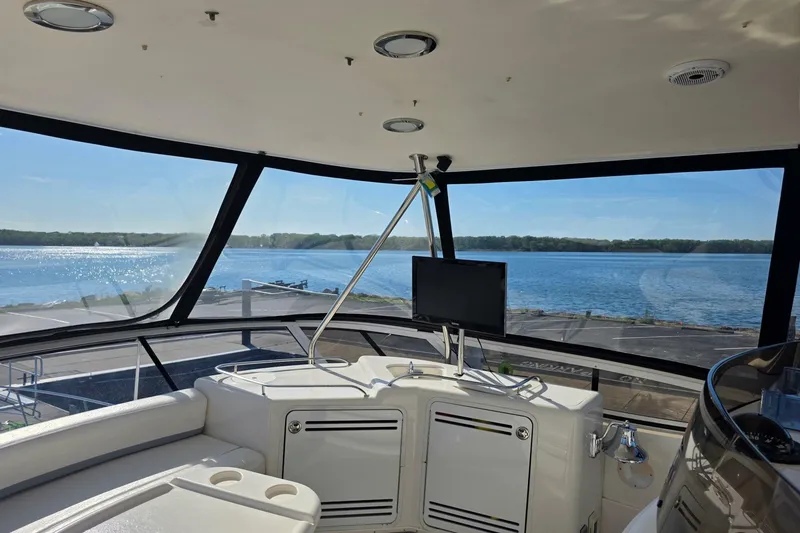 Slide: The Image of Sea Ray 560 Sedan Bridge 2002 - 6955986