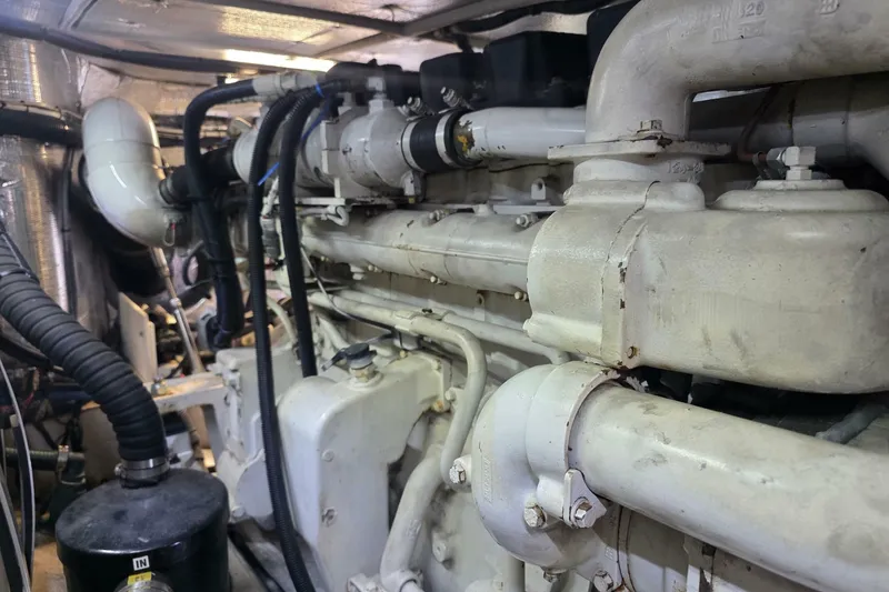 Slide: The Image of Sea Ray 560 Sedan Bridge 2002 - 6956417