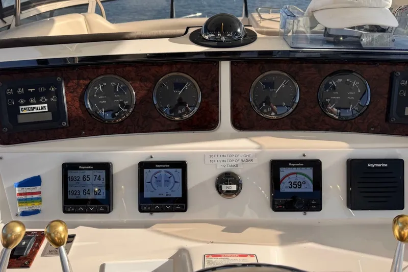 Slide: The Image of Sea Ray 560 Sedan Bridge 2002 - 6956151