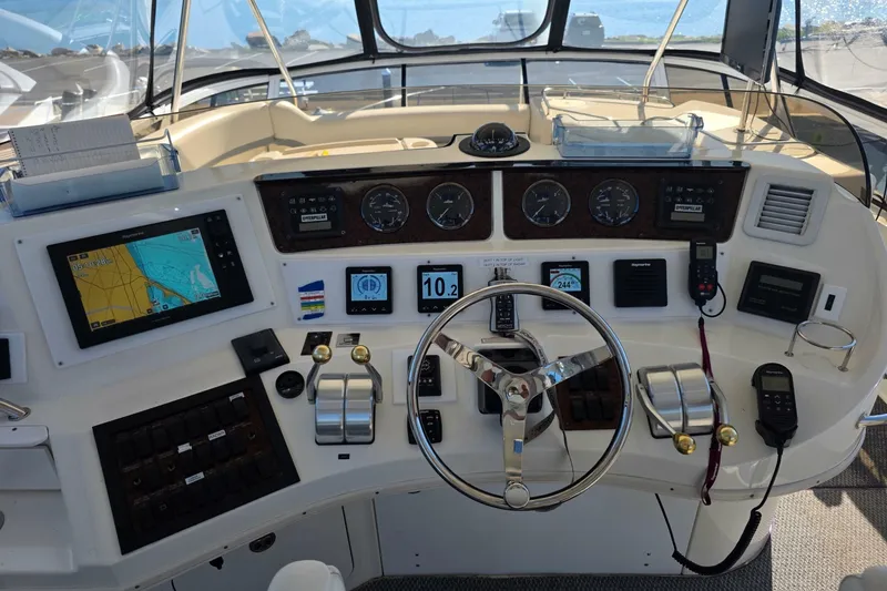 Slide: The Image of Sea Ray 560 Sedan Bridge 2002 - 6956049