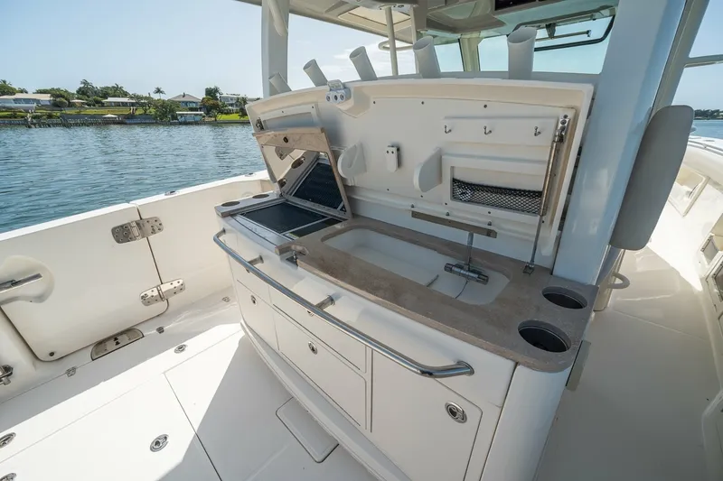 Slide: The Image of Boston Whaler 380 Outrage - Worth the Tiempo 2021 Boston Whaler 380 Outrage - Worth the Tiempo - 7649663