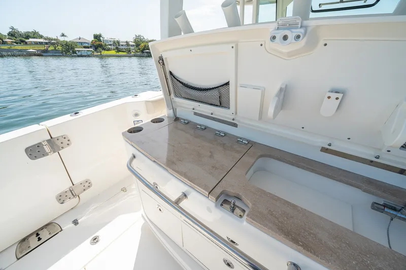Slide: The Image of Boston Whaler 380 Outrage - Worth the Tiempo 2021 Boston Whaler 380 Outrage - Worth the Tiempo - 6913814