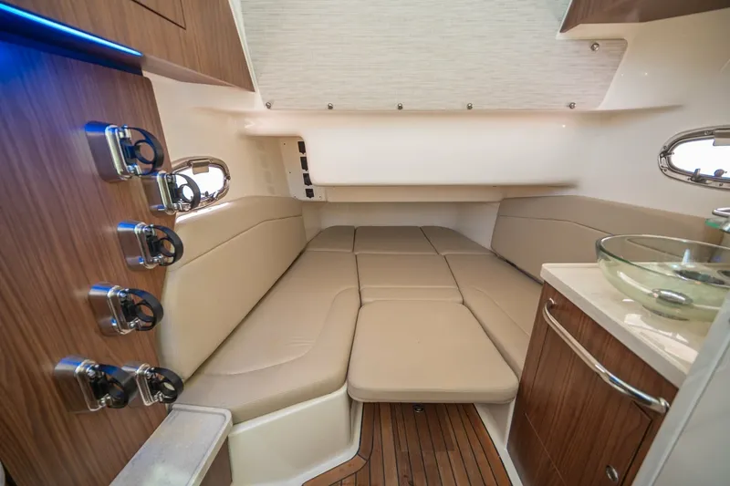 Slide: The Image of Boston Whaler 380 Outrage - Worth the Tiempo 2021 Boston Whaler 380 Outrage - Worth the Tiempo - 7649682