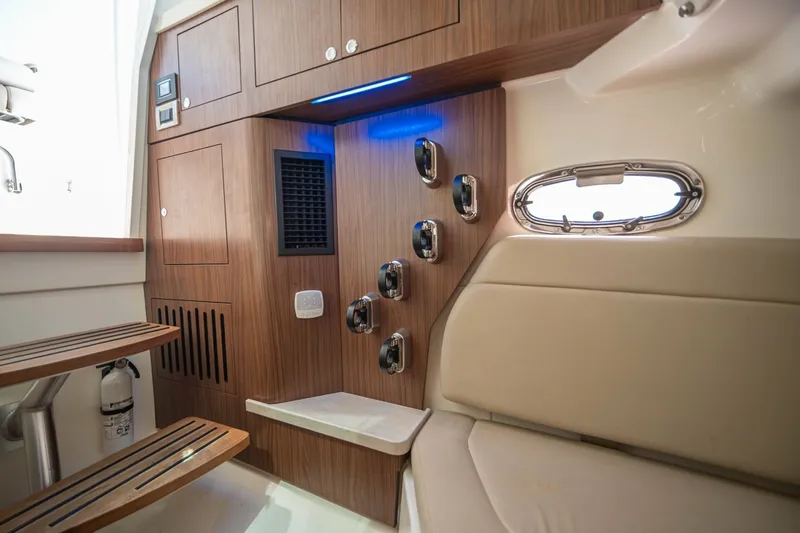 Slide: The Image of Boston Whaler 380 Outrage - Worth the Tiempo 2021 Boston Whaler 380 Outrage - Worth the Tiempo - 7649684