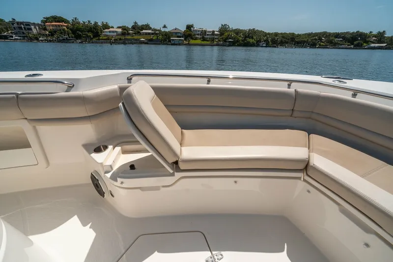 Slide: The Image of Boston Whaler 380 Outrage - Worth the Tiempo 2021 Boston Whaler 380 Outrage - Worth the Tiempo - 7649693