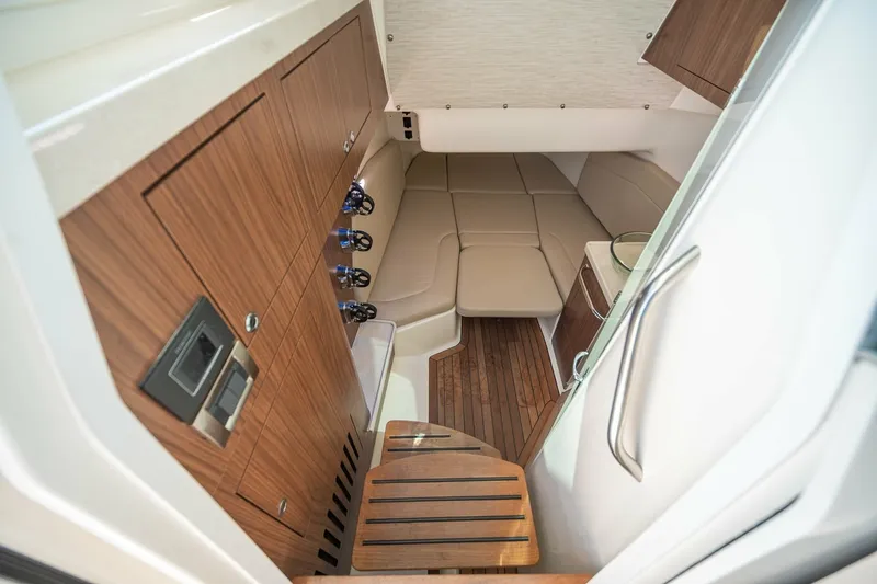 Slide: The Image of Boston Whaler 380 Outrage - Worth the Tiempo 2021 Boston Whaler 380 Outrage - Worth the Tiempo - 7649681