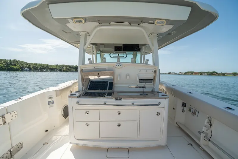 Slide: The Image of Boston Whaler 380 Outrage - Worth the Tiempo 2021 Boston Whaler 380 Outrage - Worth the Tiempo - 7649662