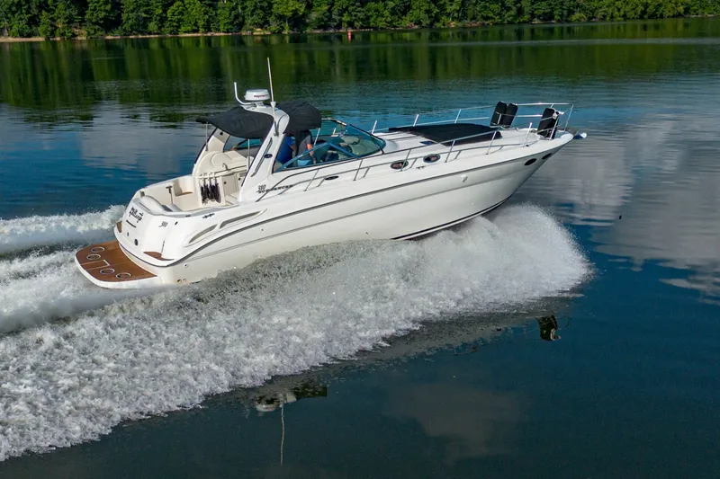 Slide: The Image of Sea Ray 380 Sundancer 2001 - 7242483