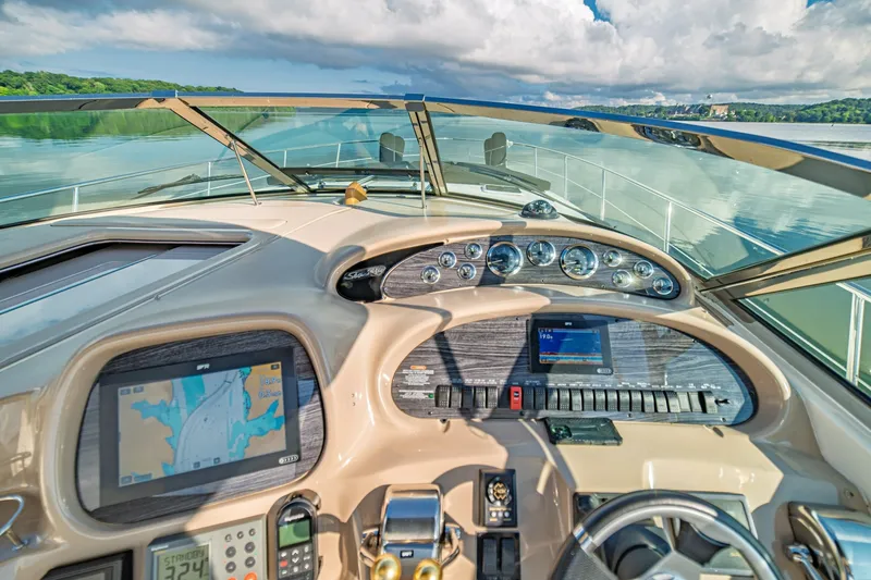 Slide: The Image of Sea Ray 380 Sundancer 2001 - 7242578