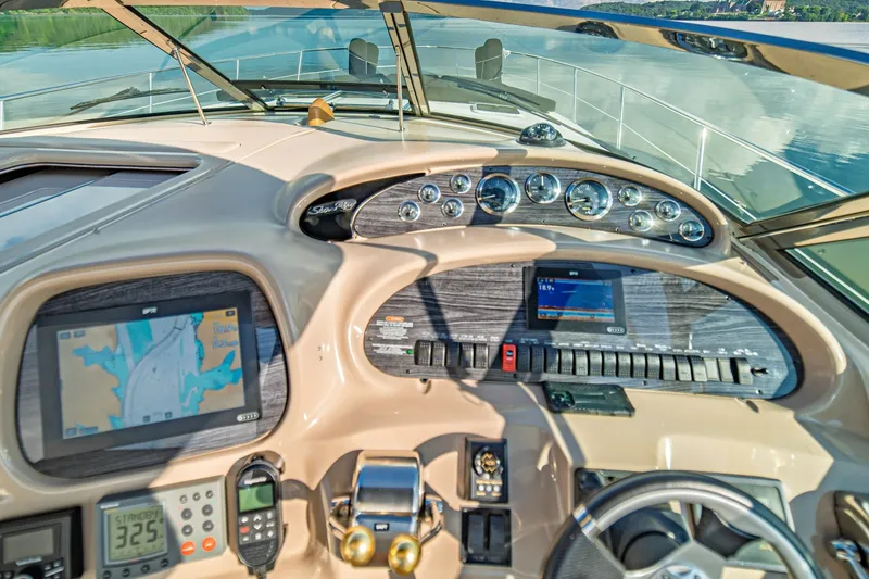 Slide: The Image of Sea Ray 380 Sundancer 2001 - 7242587