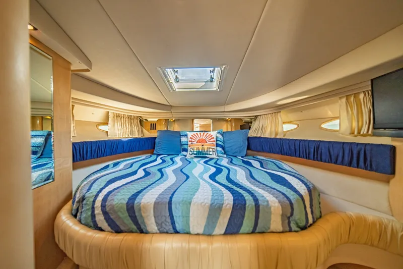 Slide: The Image of Sea Ray 380 Sundancer 2001 - 7242653