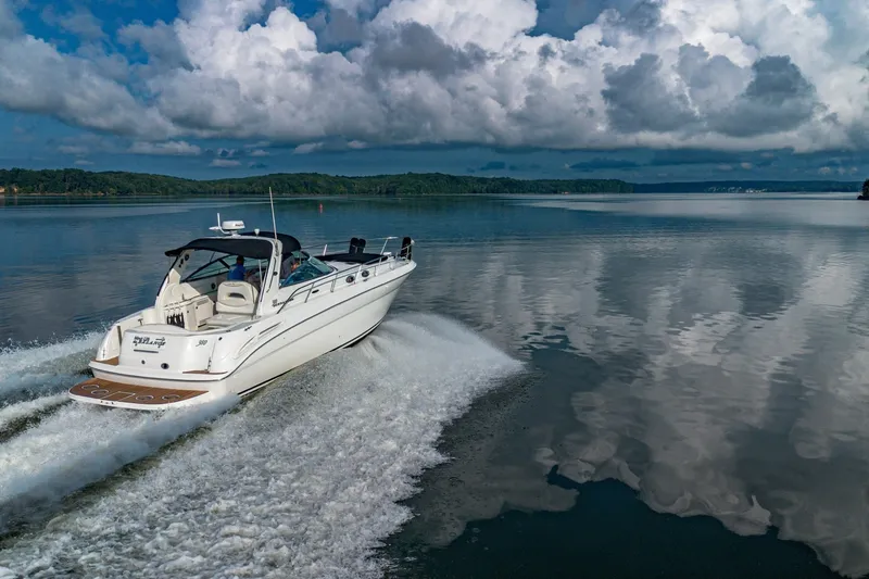 Slide: The Image of Sea Ray 380 Sundancer 2001 - 7242464
