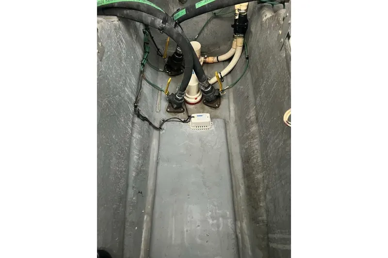 Slide: The Image of Sea Ray 380 Sundancer 2001 - 7539192