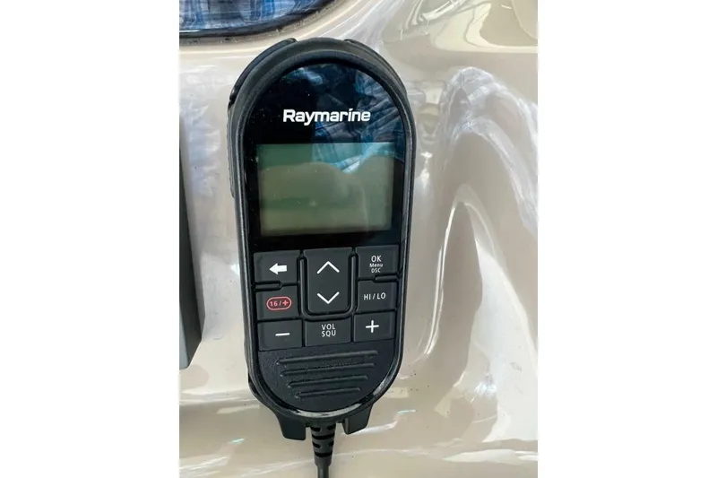 Slide: The Image of Sea Ray 380 Sundancer 2001 - 7539094