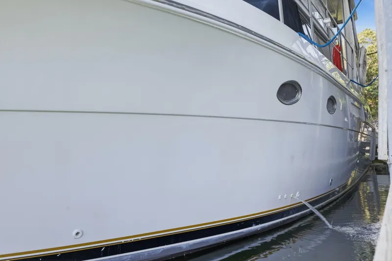 Slide: The Image of Carver Yachts 406 Aft Cabin Motor Yacht 2000 - 6956942