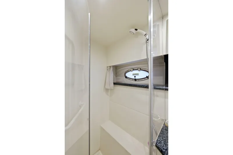 Slide: The Image of Carver Yachts 406 Aft Cabin Motor Yacht 2000 - 7394550