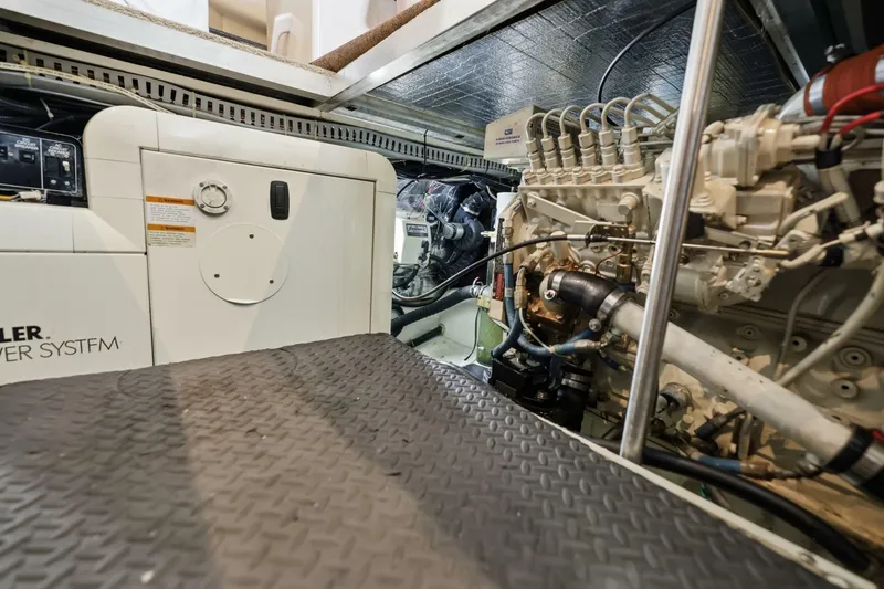 Slide: The Image of Carver Yachts 406 Aft Cabin Motor Yacht 2000 - 6957140
