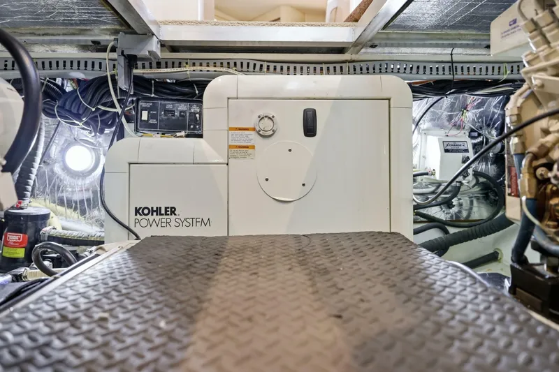 Slide: The Image of Carver Yachts 406 Aft Cabin Motor Yacht 2000 - 6957153