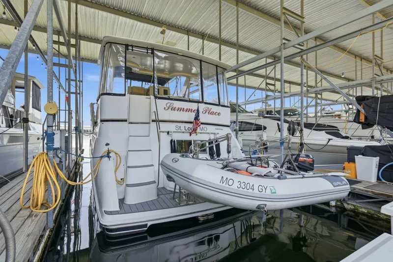 Slide: The Image of Carver Yachts 406 Aft Cabin Motor Yacht 2000 - 6956945
