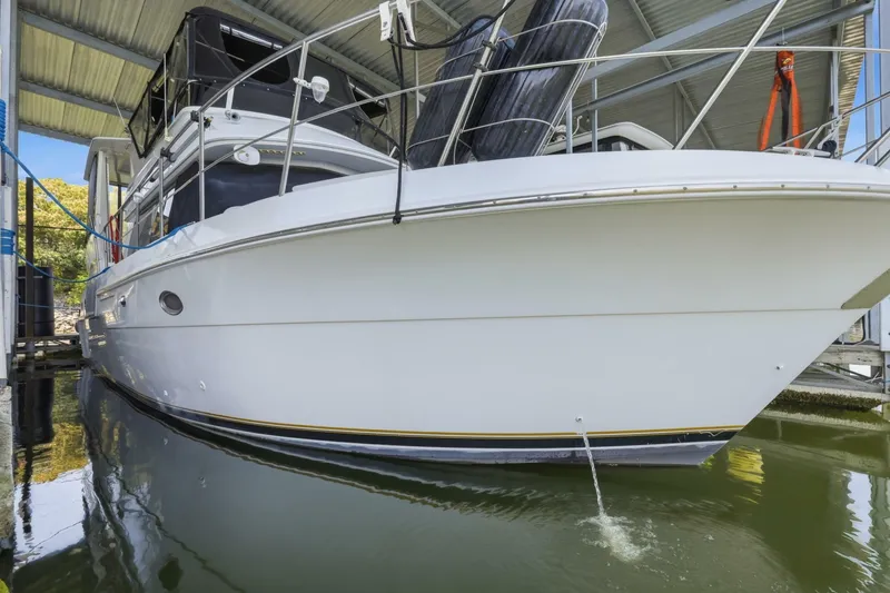 Slide: The Image of Carver Yachts 406 Aft Cabin Motor Yacht 2000 - 6956970