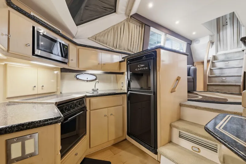 Slide: The Image of Carver Yachts 406 Aft Cabin Motor Yacht 2000 - 6957050