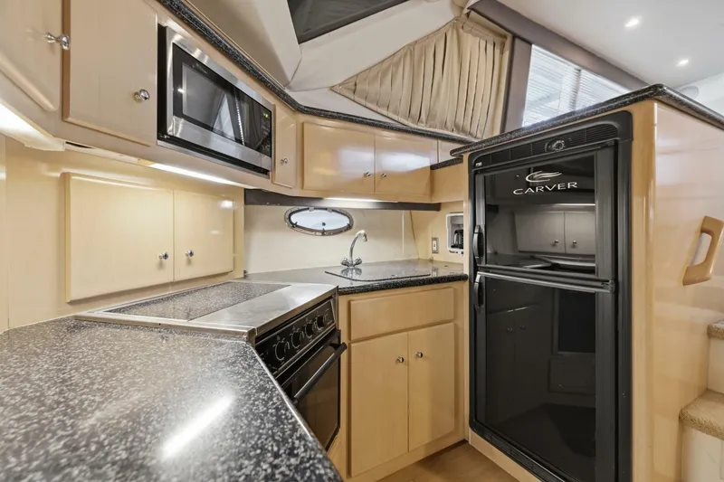 Slide: The Image of Carver Yachts 406 Aft Cabin Motor Yacht 2000 - 7394487