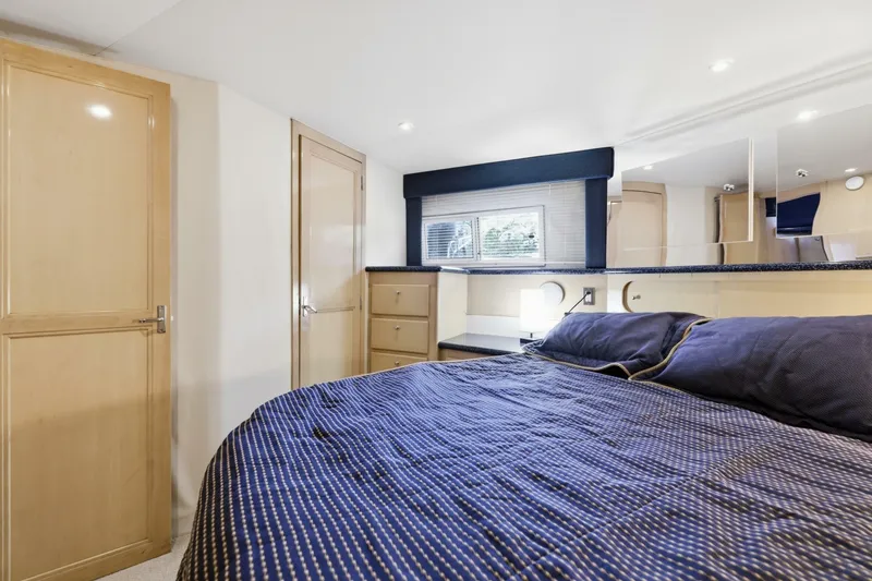 Slide: The Image of Carver Yachts 406 Aft Cabin Motor Yacht 2000 - 6957097
