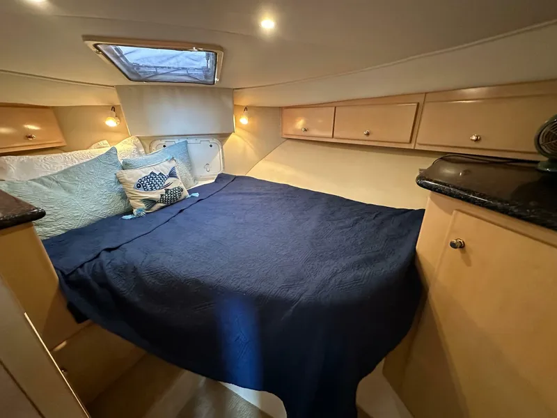 Slide: The Image of Carver Yachts 406 Motor Yacht 2000 - 7242782