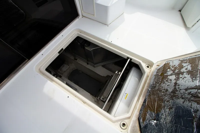 Slide: The Image of Carver Yachts 450 Voyager Pilothouse 2000 - 7745749