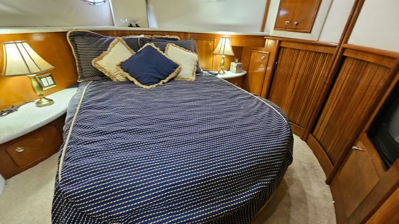 Slide: The Image of Carver Yachts 450 Voyager Pilothouse 2000 - 7242853