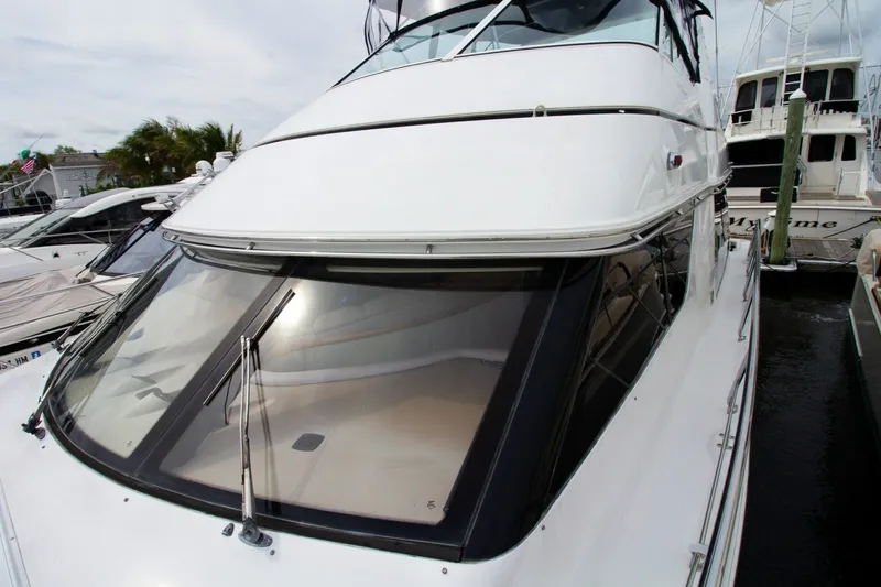 Slide: The Image of Carver Yachts 450 Voyager Pilothouse 2000 - 7745743