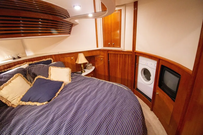 Slide: The Image of Carver Yachts 450 Voyager Pilothouse 2000 - 7745884