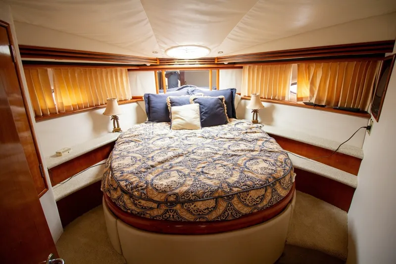 Slide: The Image of Carver Yachts 450 Voyager Pilothouse 2000 - 7745904