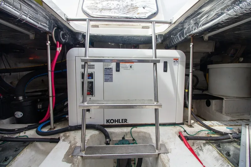 Slide: The Image of Carver Yachts 450 Voyager Pilothouse 2000 - 7745758