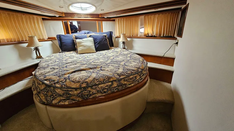 Slide: The Image of Carver Yachts 450 Voyager Pilothouse 2000 - 7242869
