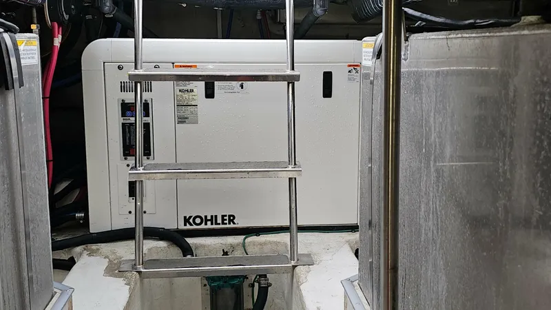 Slide: The Image of Carver Yachts 450 Voyager Pilothouse 2000 - 6957176