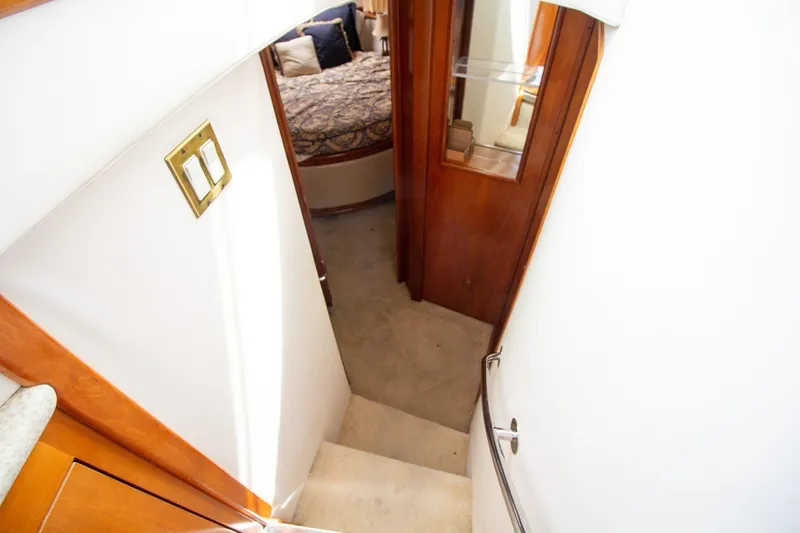 Slide: The Image of Carver Yachts 450 Voyager Pilothouse 2000 - 7745870