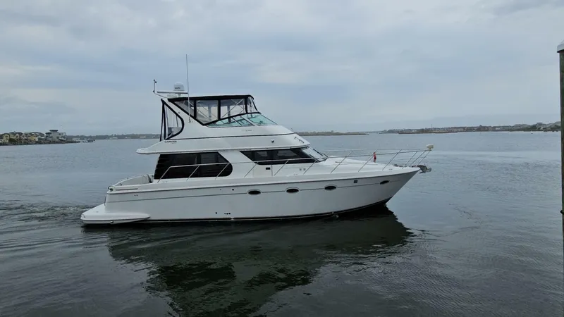 Slide: The Image of Carver Yachts 450 Voyager Pilothouse 2000 - 6956944