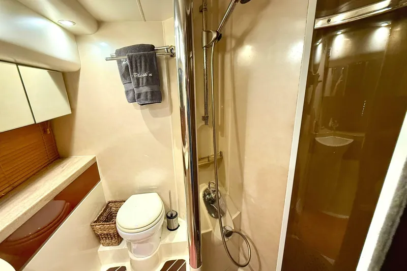 Slide: The Image of Fairline Squadron 55 2000 - 7242884